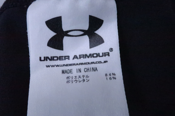【50%オフ】【美品】UNDER ARMOUR(アンダーアーマー) ハイネックシャツ 黒 メンズ MD ゴルフウェア 2208-0159 中古_画像5