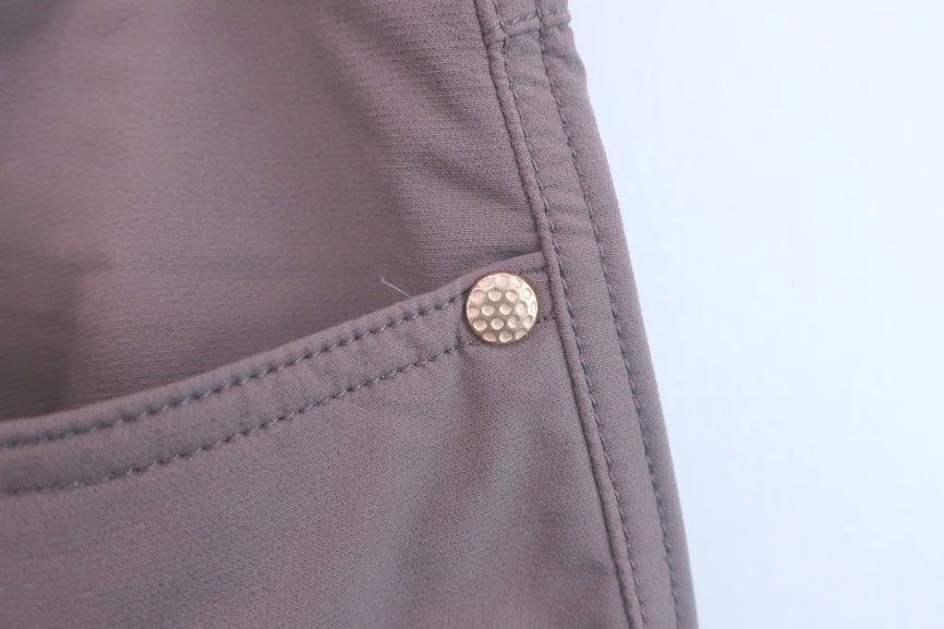【50%オフ】【美品】CHERVO(シェルボ) パンツ 茶 レディース I48 ゴルフウェア 2212-0269 中古_画像3
