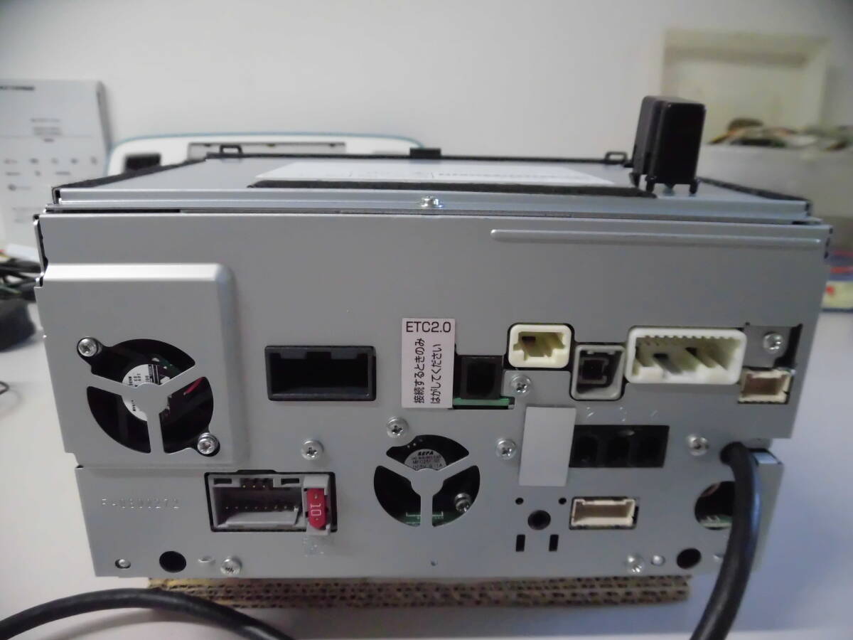 N3241 ダイハツ【DAIHATSU】純正 SDナビ NSZN-X69D (08545-K9121) 中古品