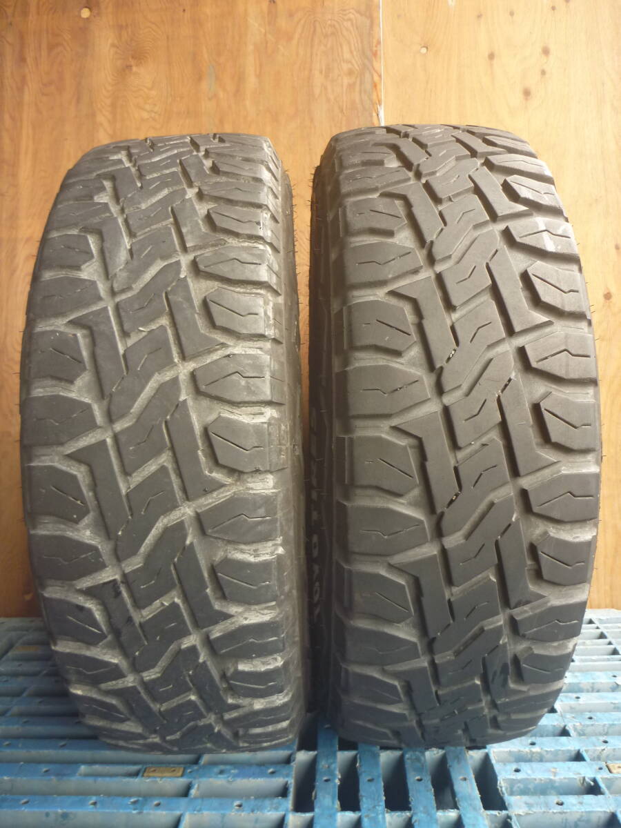引き取り可能 バリ山 トーヨー OPEN COUNTRY 235/70R16 制造年數(shù)23年 殘溝約6.2 6.5㎜ 2本セット MADE IN JAPAN