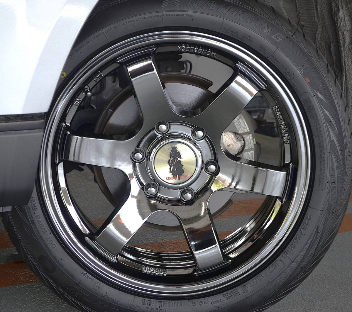 SAMURAI WHEELS (HSF 046) ・ ハイエース ・ 18インチ R18 18x8J +36 ( 6h 139.7 / ハブ径 110 ) 新品 / 4本セット (4本価格)_画像7