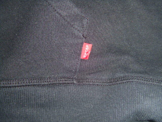 ★良品 リーバイス LEVI'S / ブラック スウェットパーカー 胸ロゴ 赤タグ / XL(肩幅51cm身幅60cm着丈71cm袖丈66cm) ★の画像5