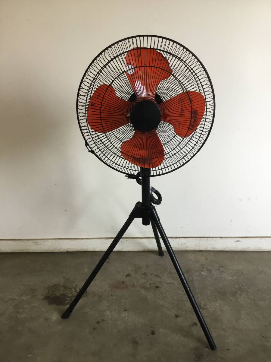 △ v 岐阜発/ ナカトミ/ 工業(yè)用扇風(fēng)機(jī)/ PSE-45F/ 三腳収納工業(yè)扇風(fēng)機(jī)/ 首振り不可/ ファン割れあり/ 現(xiàn)狀品/ R7.5/20 △