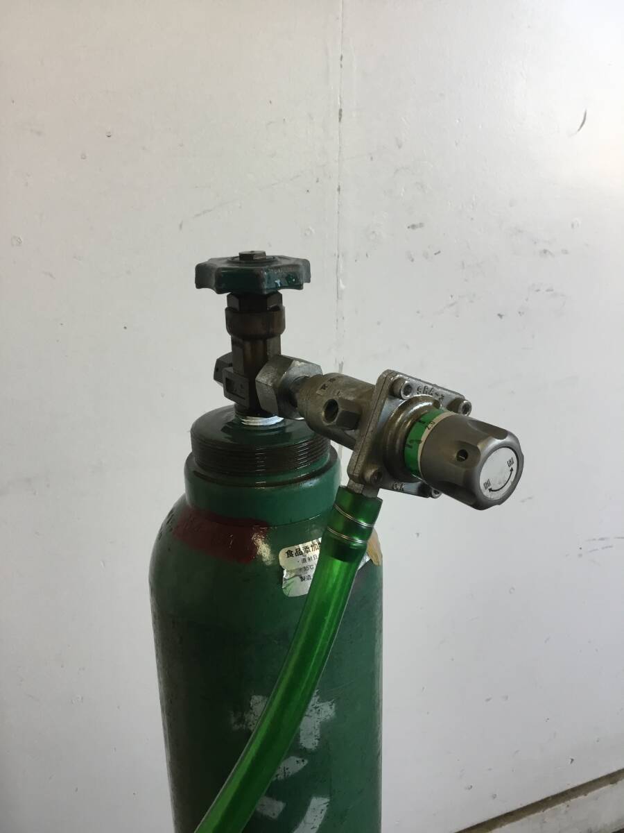 △ v 岐阜発/ 引き取り限定/ 炭酸ガスボンベ/ 総重量約22kg/ 容器/ ホース付き/ サントリー生ビール/ 現(xiàn)狀品/ R7.5/28 △