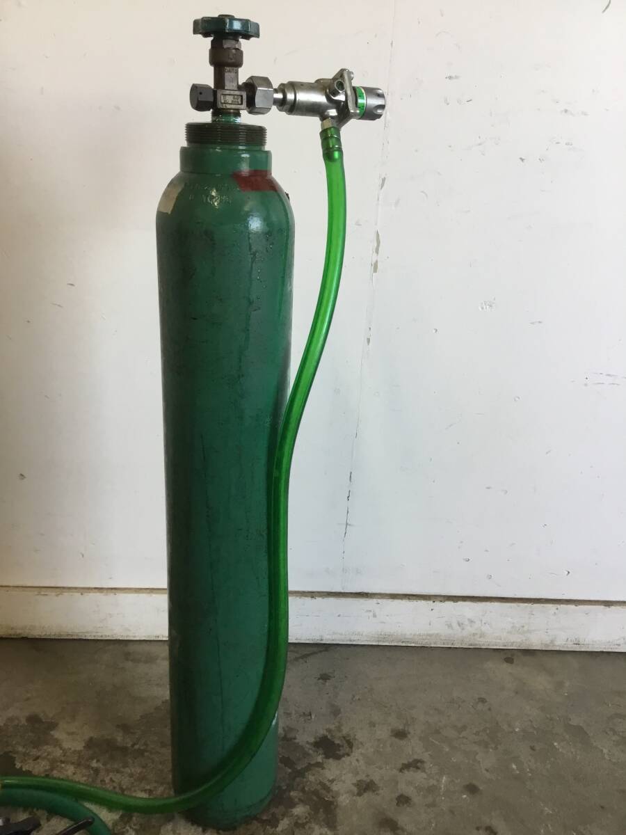 △ v 岐阜発/ 引き取り限定/ 炭酸ガスボンベ/ 総重量約22kg/ 容器/ ホース付き/ サントリー生ビール/ 現(xiàn)狀品/ R7.5/28 △