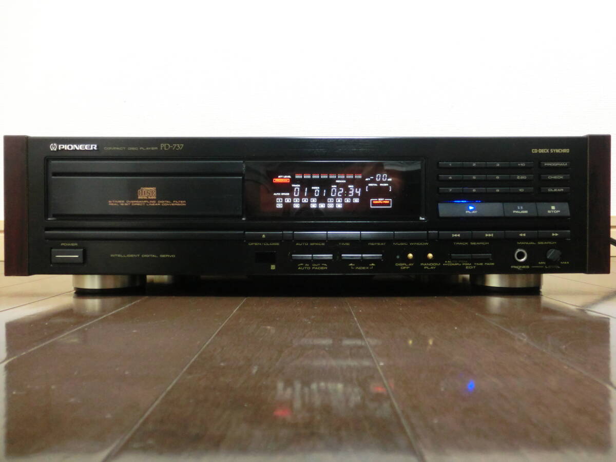 自作CD-Rをコンピュプログラム再生中