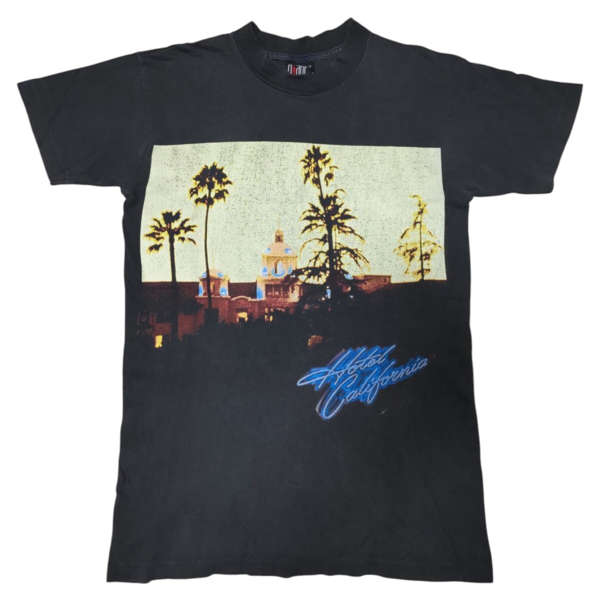EAGLES 90s ホテルカリフォルニア Giantボディ Tシャツ 古着 90s USA製 giant EAGLES Hotel California HELL FREEZES OVER