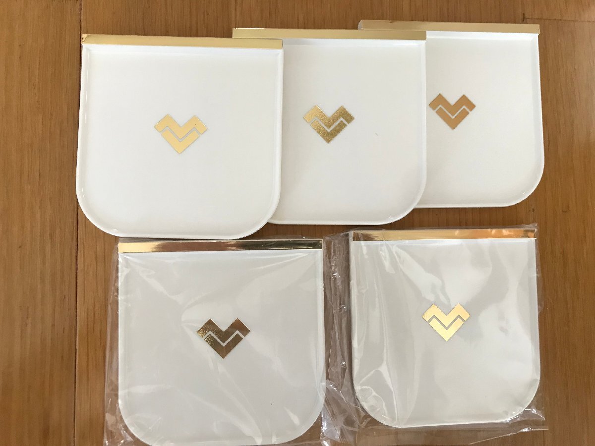 マリオバレンチノ　MARIO VALENTINO　コースター　5枚セット　スタンド付き　プラスチック制　ホワイト　送料別