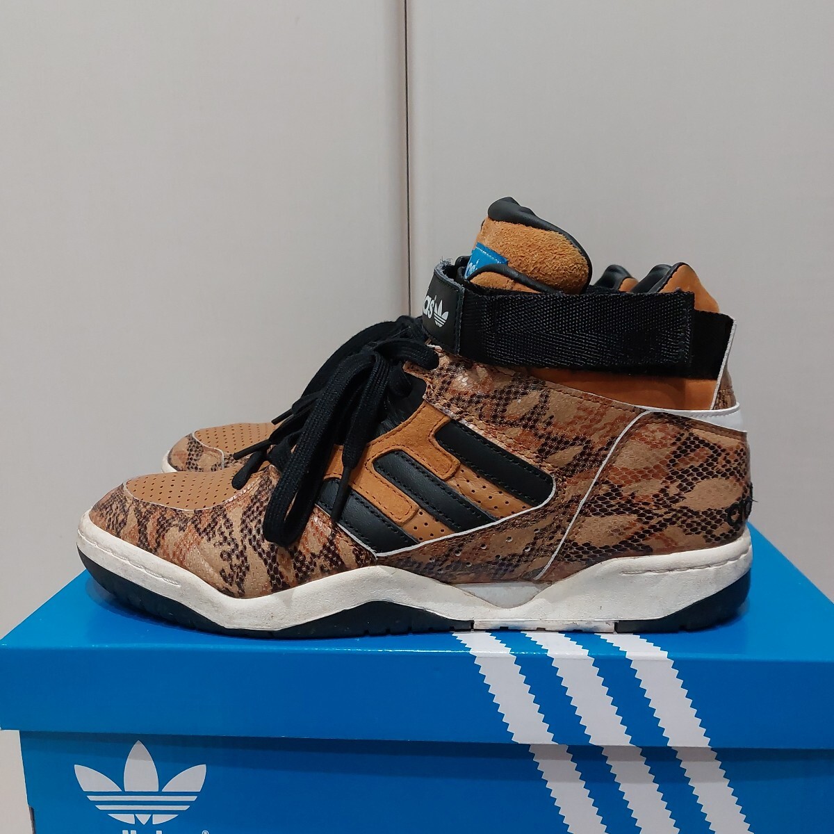 adidas ENFR MID Q34169 アディダス ミッドカット スニーカー スネーク ウィート ブラック 26cm 8インチ 蛇柄 アニマル ベルクロストラップ