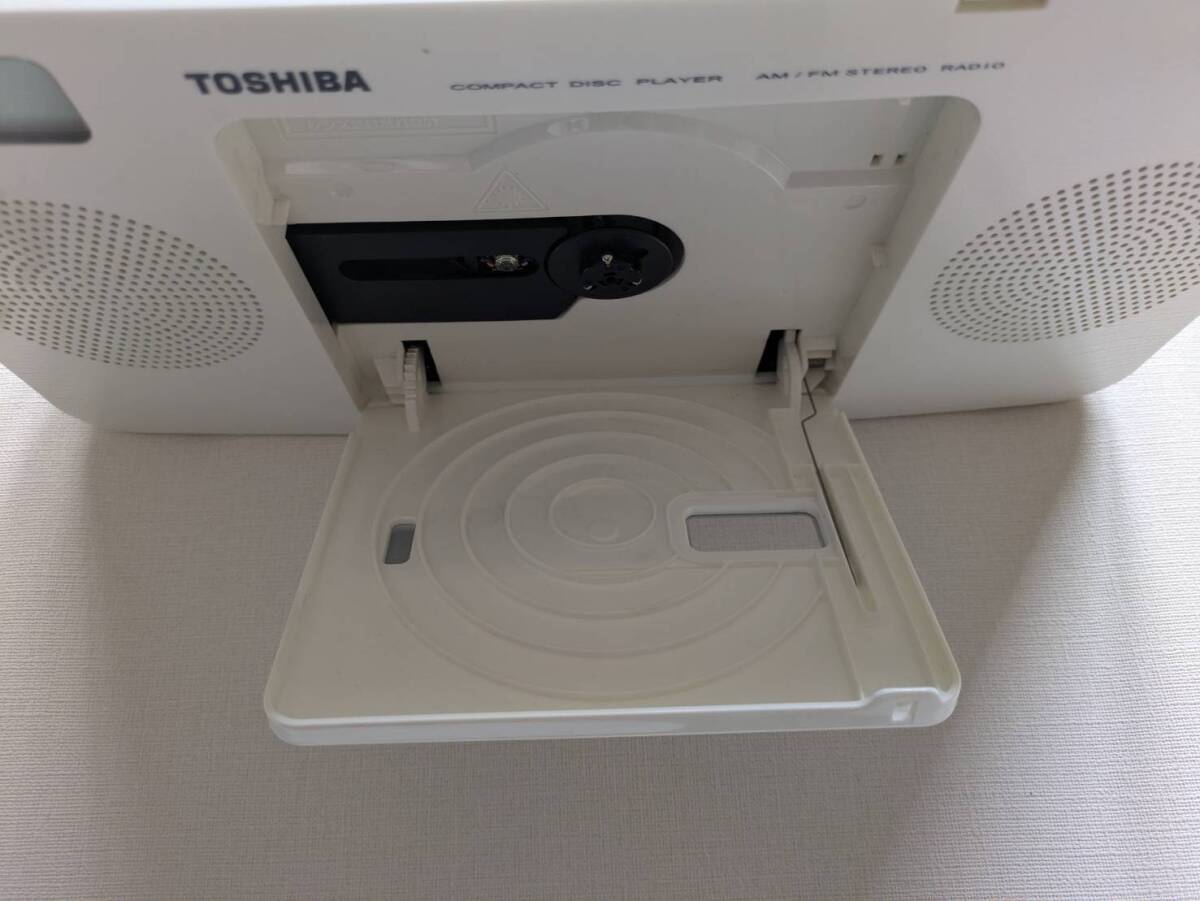  б/у Junk TOSHIBA CUTEBEAT CD+RADIO(FM+AM)