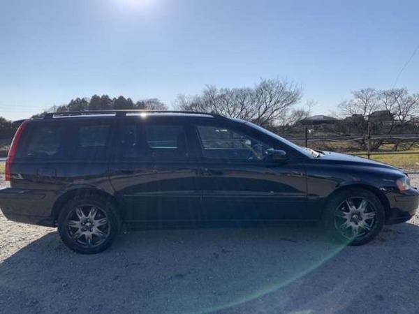 V70 ベースモデル 社外ナビ　后席モニター