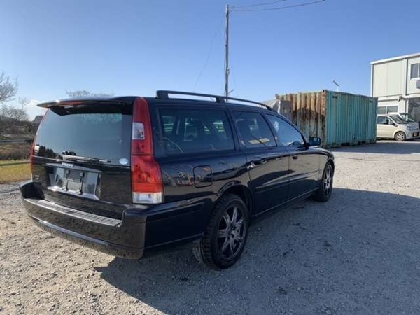 V70 ベースモデル 社外ナビ　后席モニター