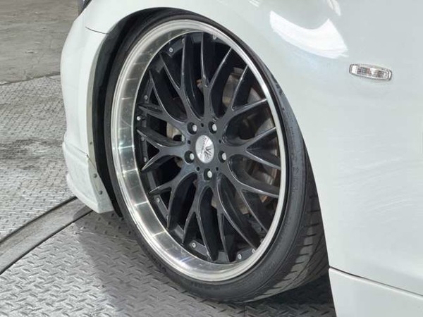 フーガハイブリッド 3.5 フルエアロ　20インチ 新品車高調