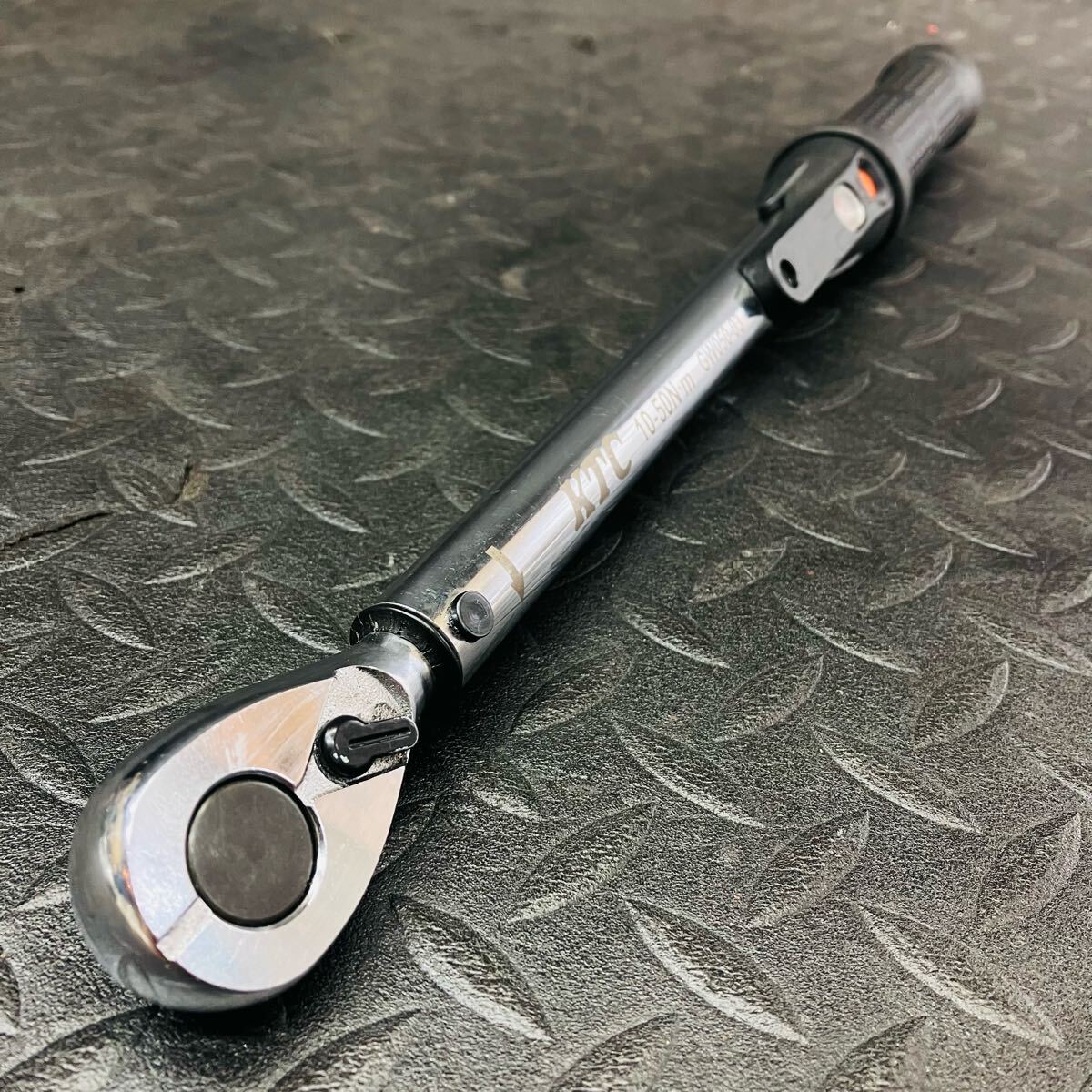 KTC 9.5sqプレセット型トルクレンチ GW050-0310～50N?m最小目盛0.25 中古動作確認済み！即決送料無料！