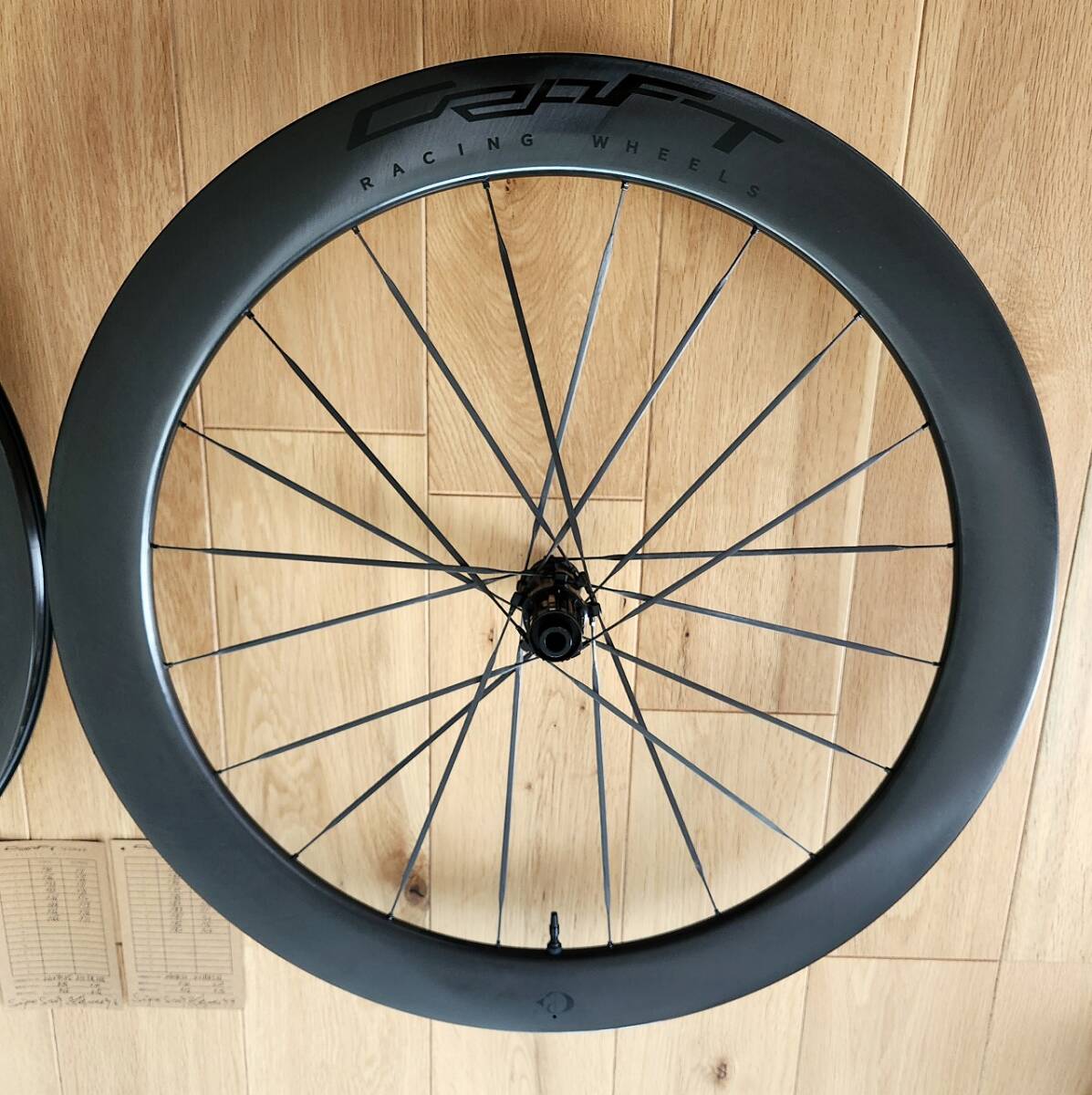 T*i様 美品 CRW Works CS5060 クラフトワークス ホイールセッ CRW Works CS5060 クラフトワークス カーボンファイバースポーク