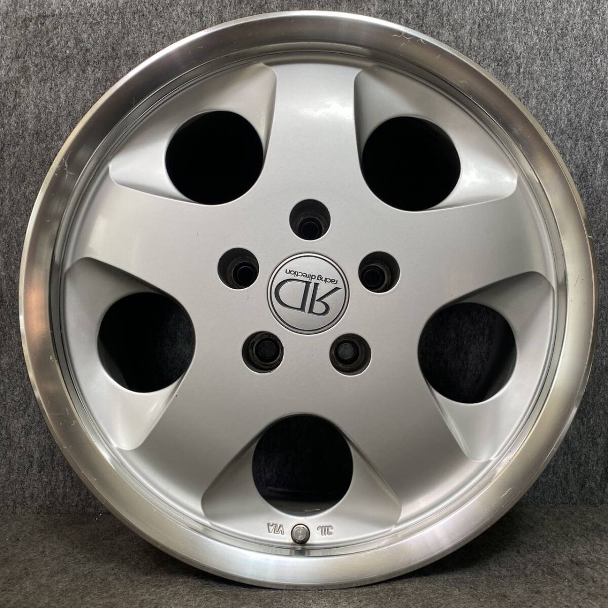 ★GT-149 racing direction ホイール 16インチ ★16×7JJ ET +37 PCD114.3 ★5H★中古 4本★