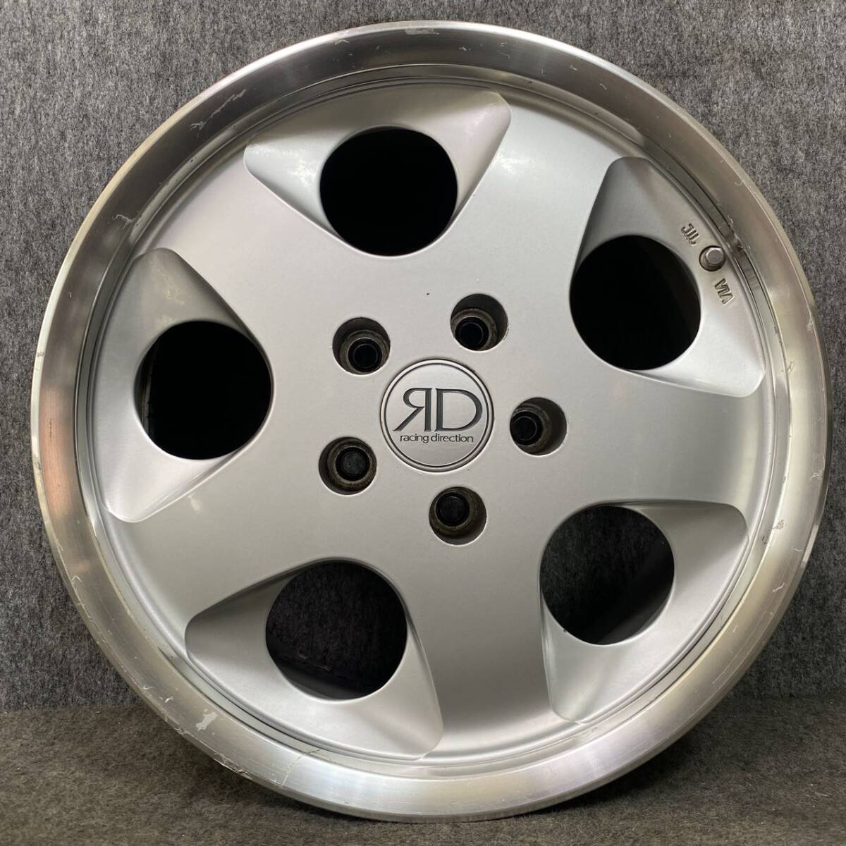 ★GT-149 racing direction ホイール 16インチ ★16×7JJ ET +37 PCD114.3 ★5H★中古 4本★