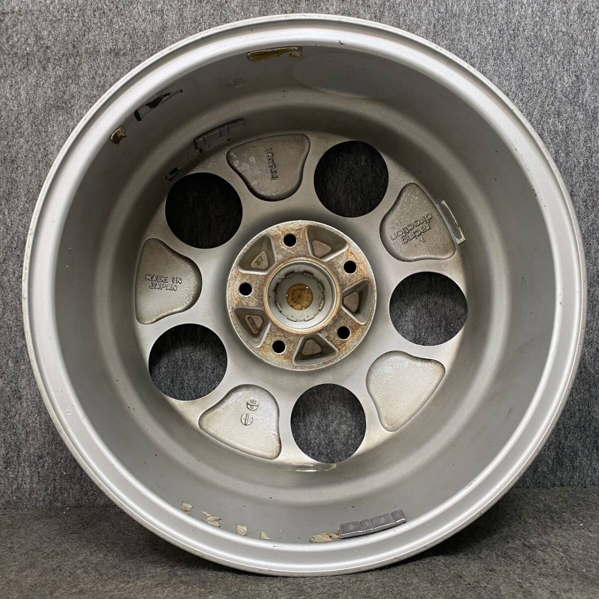 ★GT-149 racing direction ホイール 16インチ ★16×7JJ ET +37 PCD114.3 ★5H★中古 4本★