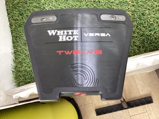 オデッセイ ホワイトホットバーサ パター TWELVE WHITE HOT