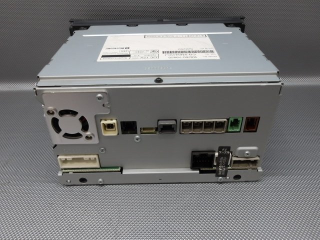  б/у Nissan оригинальный MM114D-W 2016 год карта Memory Navi /CD/ Full seg широкий 2DIN ( полки 3501-D301)