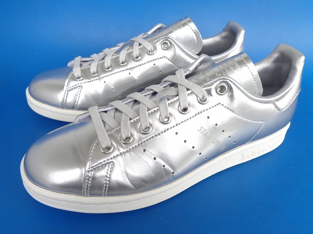 15150■美品 19年制 adidas StanSmith Silver Metallic W アディダス スタンスミス シルバー メタリック 銀 顔つき 26.5 FW5477