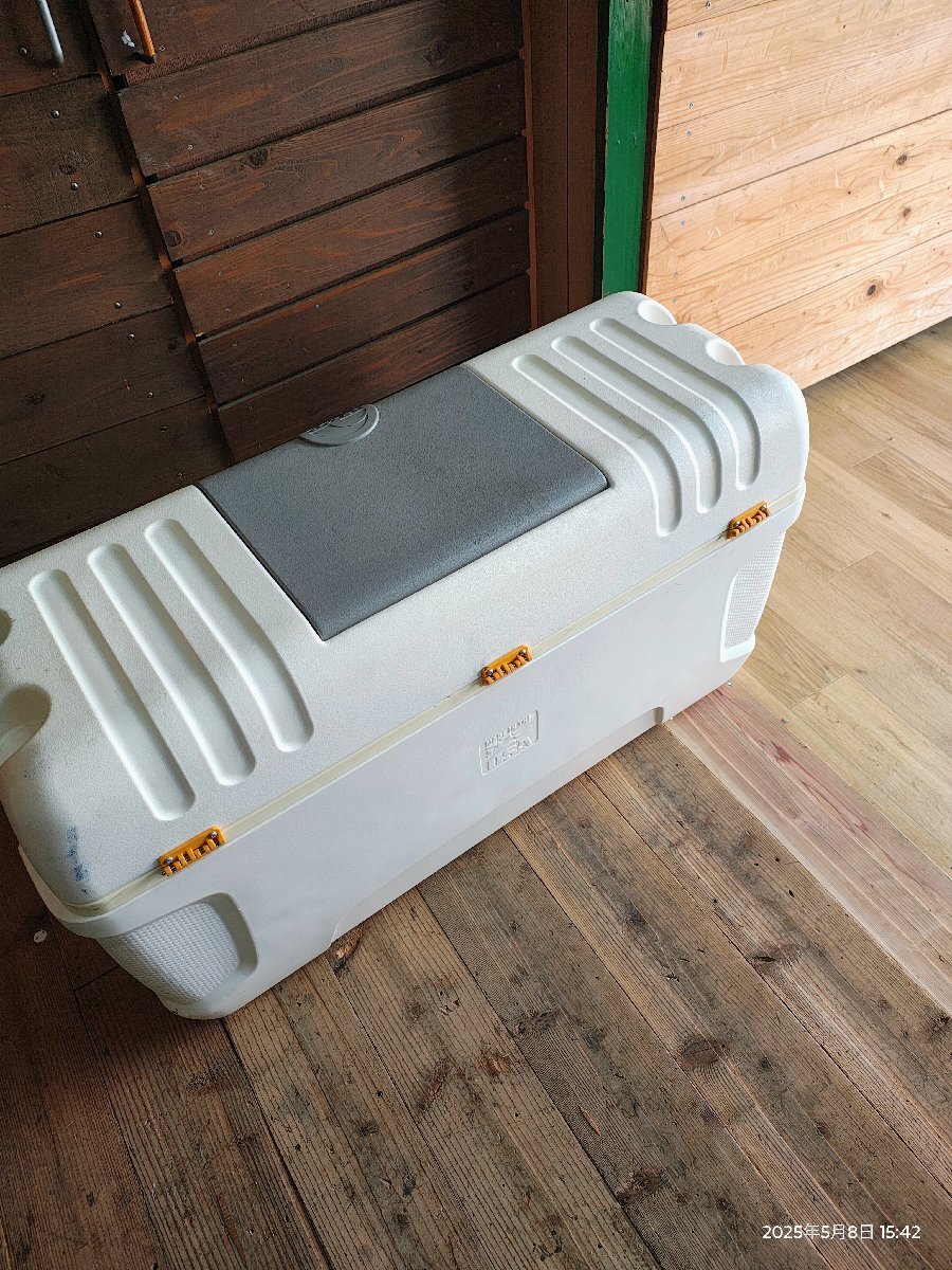 中古 【 IGLOO/MAXCOLD クーラーボックス 155L】外寸 幅：100×約45×高さ約58cm　引取りおすすめ！