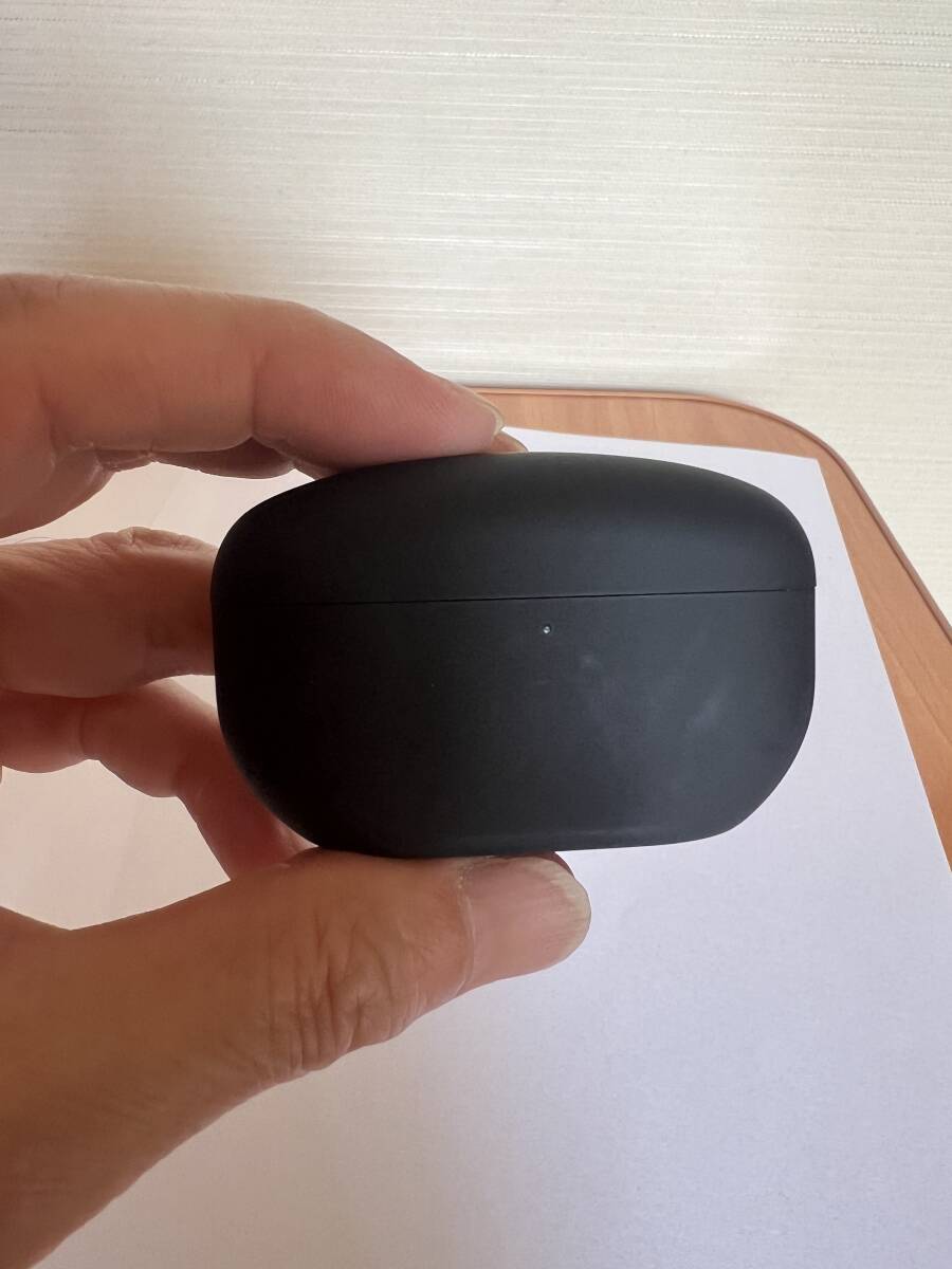 うっすらとスレたキズがあります。