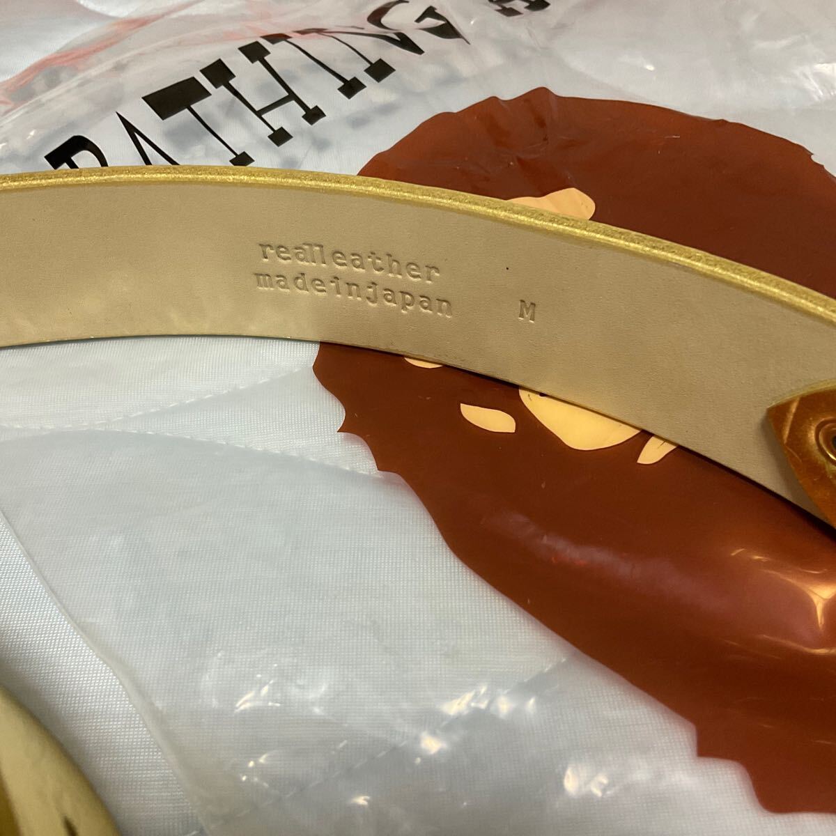 新品未使用　A BATHING APE アベイシングエイプ ゴールドカモレザーベルト BAPE金バックル　牛革 日本製　サイズM