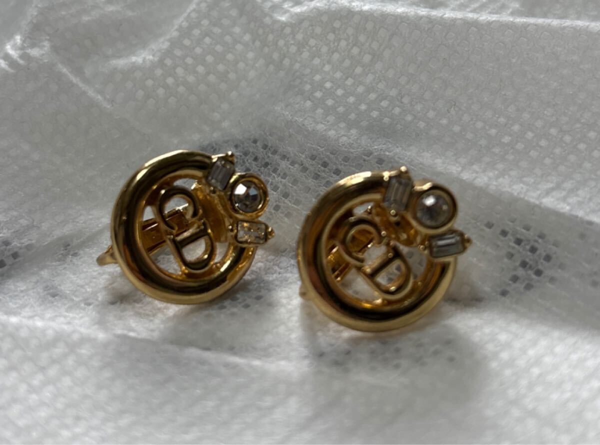 クリスチャンディオール イヤリング メタルゴールド金具 ラインストーン ビジュー アクセサリー　メッキ アンティーク　Christian Dior 
