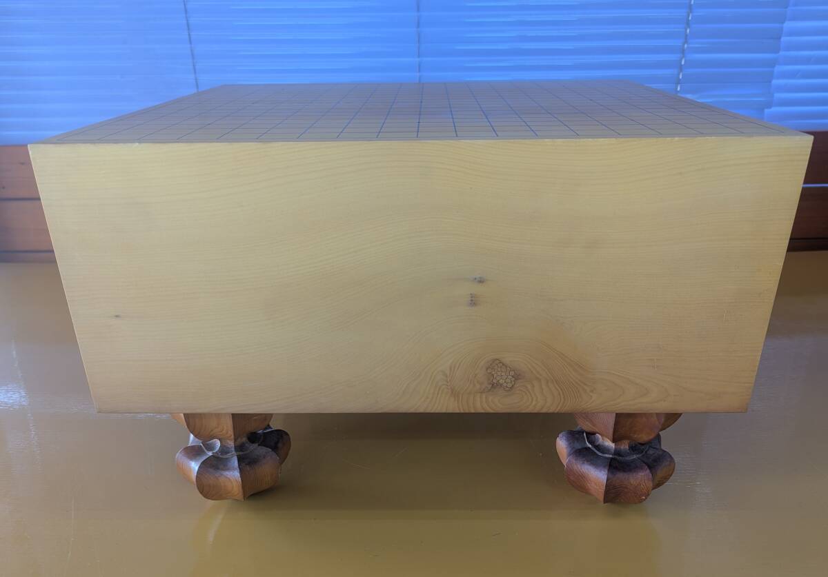 43159 Го запись с ножками heso имеется высота 30.5cm толщина 18.5cm ткань покрытие крышка имеется 