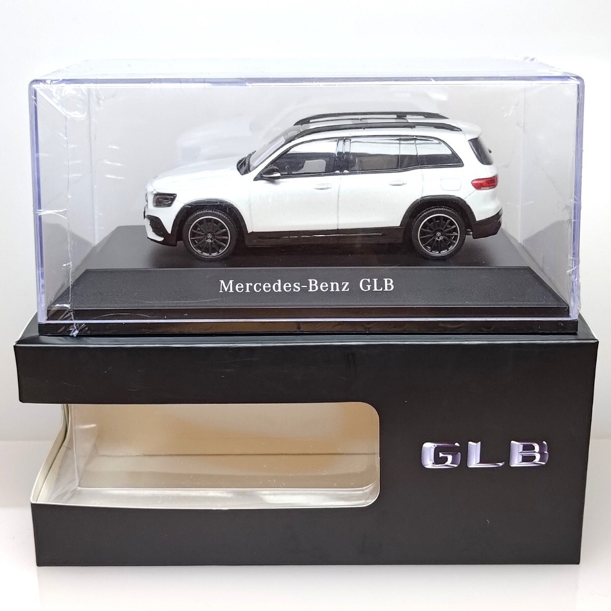 メルセデスベンツ GLB カラーサンプル ミニカー ベンツ特注品 非売品 新品 メルセデスベンツ GLB ホワイト カラーサンプル ミニカー ベンツ