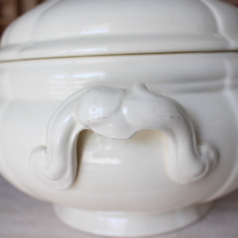 フランスアンティーク★SARREGUEMINES☆白のスープボウル　フルーツのつまみ_画像3