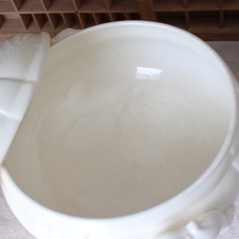 フランスアンティーク★SARREGUEMINES☆白のスープボウル　フルーツのつまみ_画像7