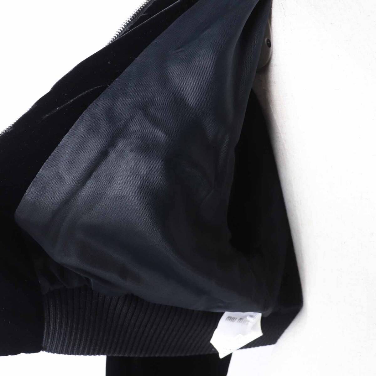 極美品◎MIUMIU ミュウミュウ ML553 ベルベット キャット ビジュー裝飾 ボンバージャケット ブラック 40 イタリア制 正規(guī)品 レディース