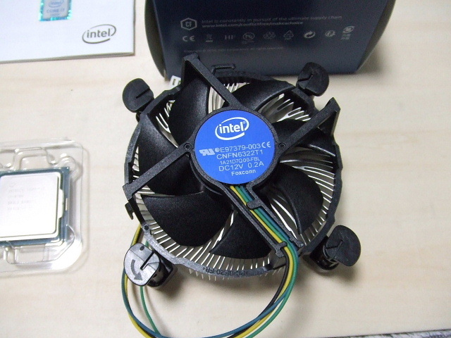 CPU インテル Core i7-6700 BOX 3.40GHz SR2L2 LGA1151
