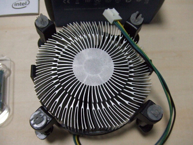 CPU インテル Core i7-6700 BOX 3.40GHz SR2L2 LGA1151
