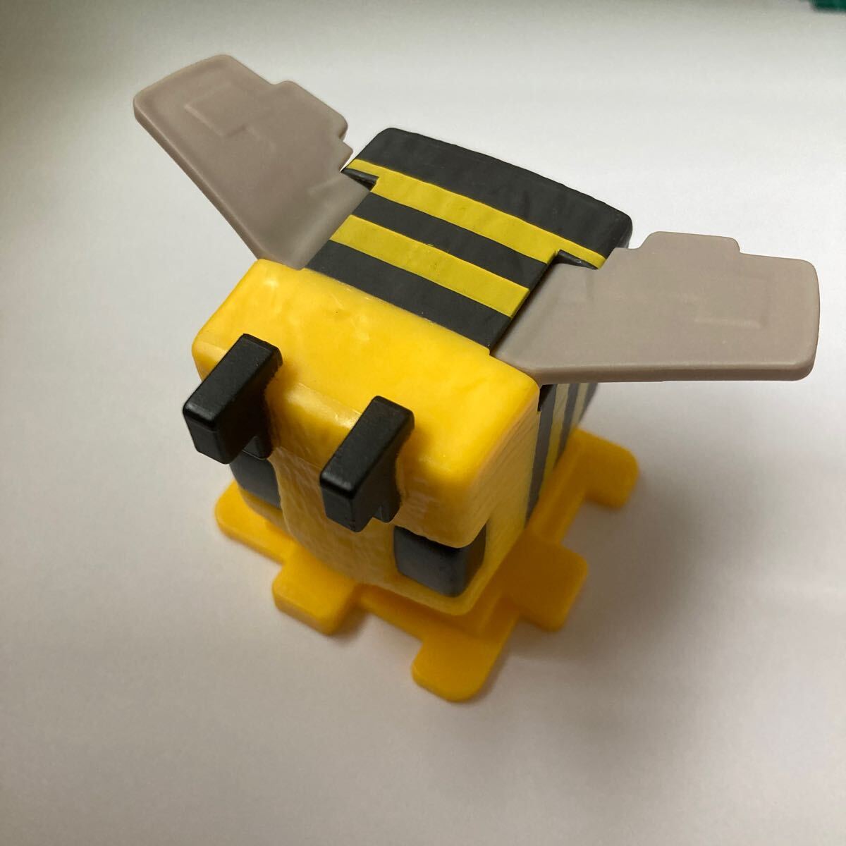 マクドナルド ハッピーセット マインクラフト ハチ