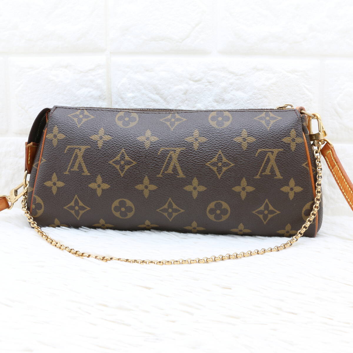 美品 LOUIS VUITTON ルイヴィトン モノグラム エヴァ 2WAY ショルダーバッグ ハンドバッグ ポーチ M95567 斜め掛け PVC 金具 レディース