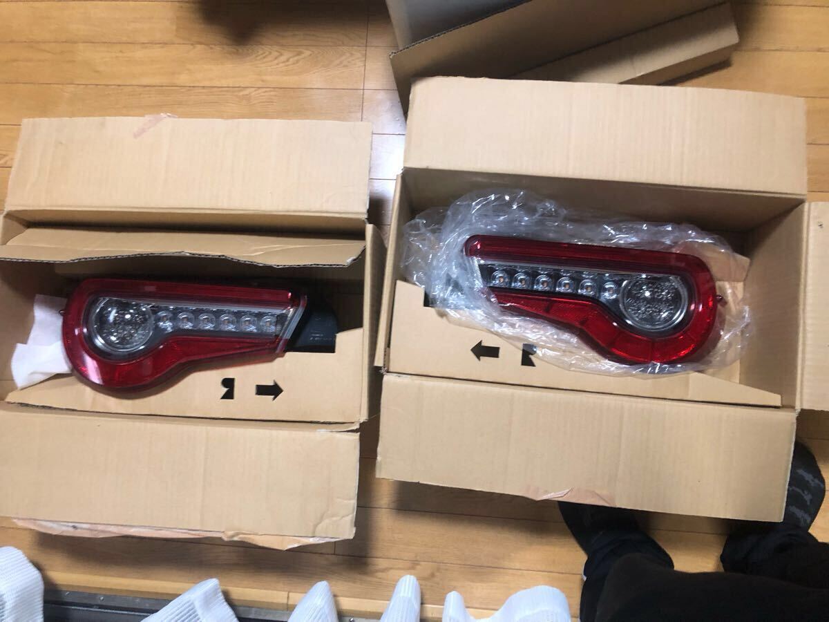 86後期純正テールランプ左右セット 86 ZN6 BRZ ZC6 後期 純正 テールランプ 動作確認済み 左右