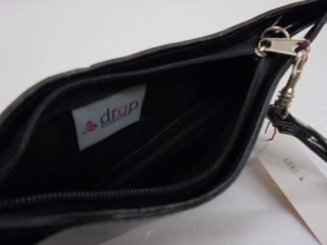 【KCM】sta-701★未使用・保管品★【drap barcelona】犬型 ミニポーチ 小物入れ 持ち手付 ブラック 約29.5×12.5cm エナメル いぬ DOG_画像6
