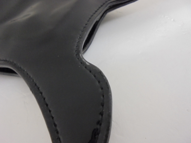 【KCM】sta-701★未使用・保管品★【drap barcelona】犬型 ミニポーチ 小物入れ 持ち手付 ブラック 約29.5×12.5cm エナメル いぬ DOG_画像3