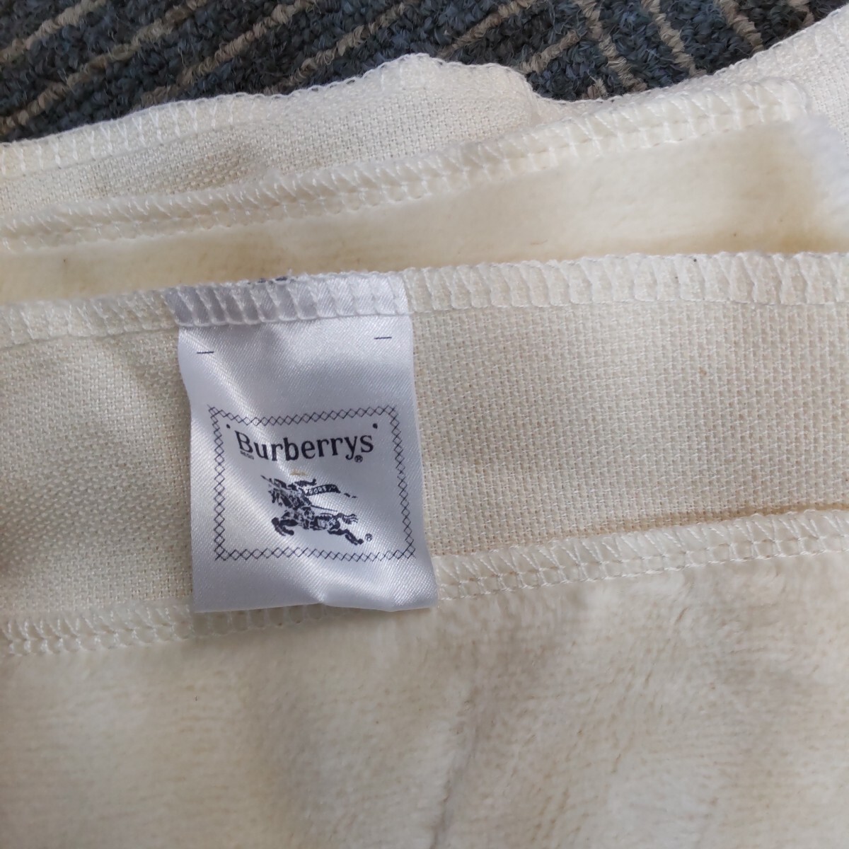 n324 西川産業(yè) Burberry バーバリー シーツ 寢具 約140cm×約240cm ベージュ 箱書き込みあり
