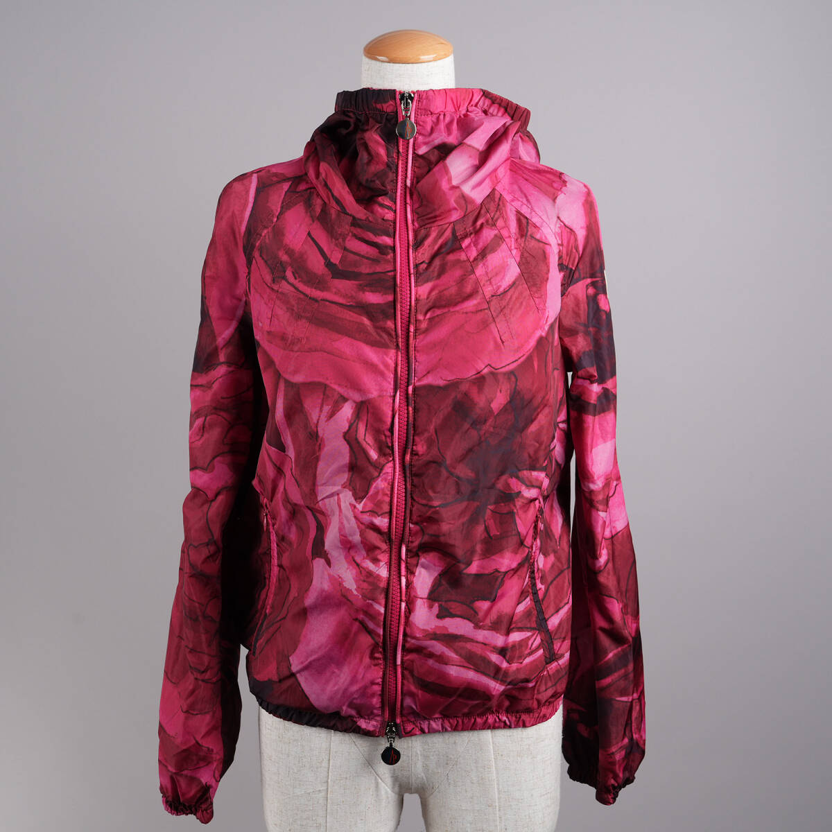 【即決?送料無料】美品 [SOLEIL]モンクレール [サイズ00] [レッド] レディース ジャパンタグ MONCLER 