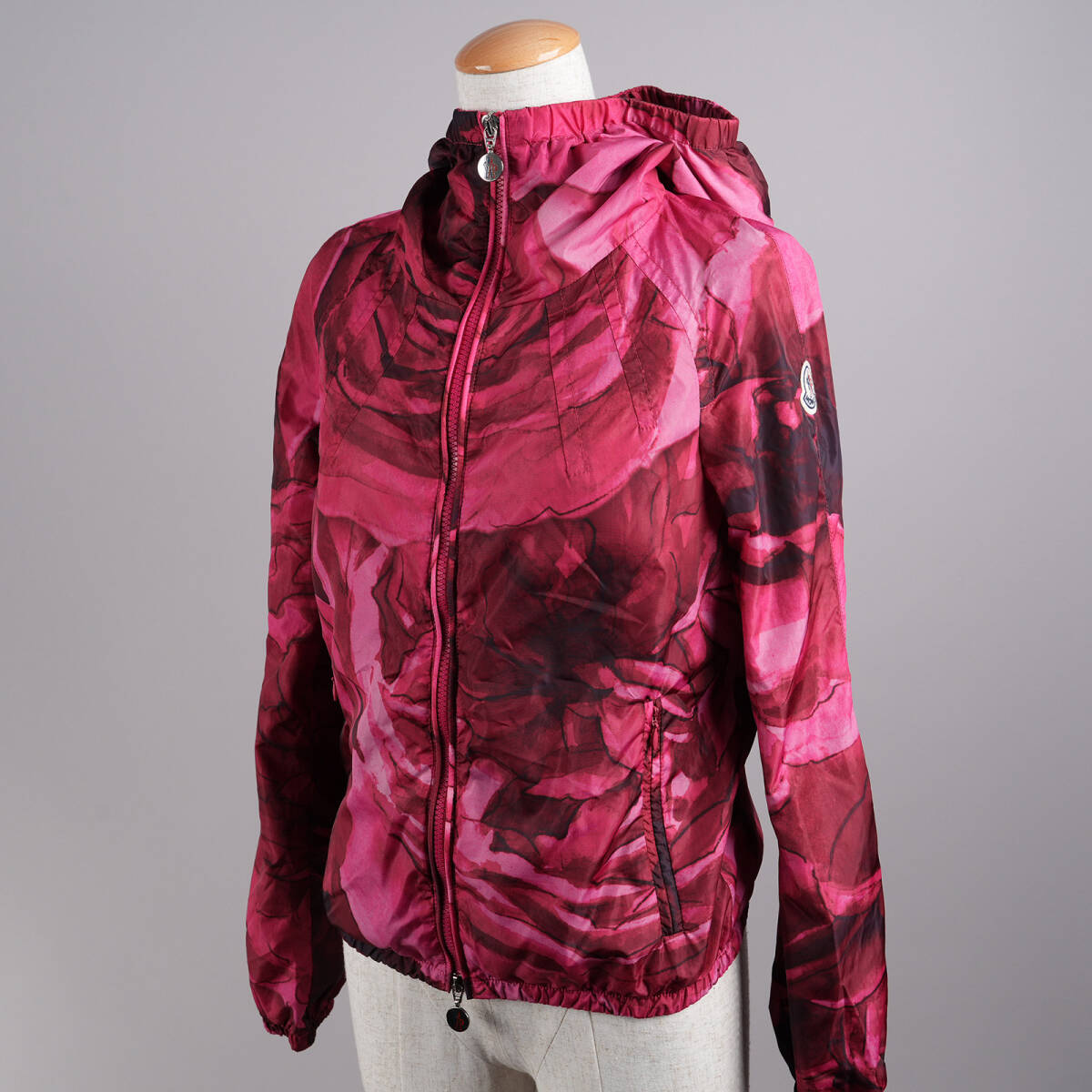 【即決?送料無料】美品 [SOLEIL]モンクレール [サイズ00] [レッド] レディース ジャパンタグ MONCLER 