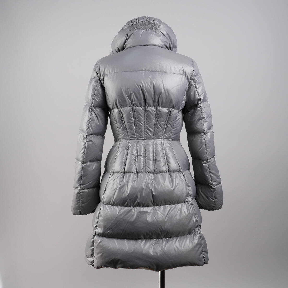 【即決?送料無料】 [JOINVILLE]モンクレール [サイズ１] [グレー光沢] レディース ジャパンタグ MONCLER 
