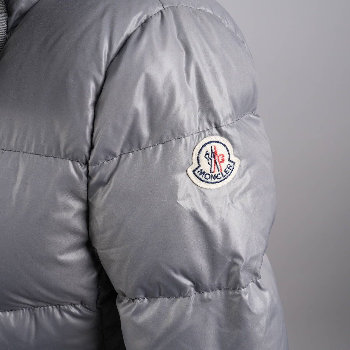 【即決?送料無料】 [JOINVILLE]モンクレール [サイズ１] [グレー光沢] レディース ジャパンタグ MONCLER 