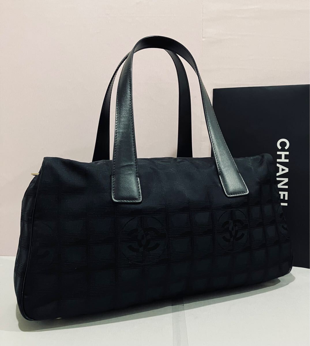 CHANEL 未使用 ニュートラベルライン ファスナー バッグ シャネル ブラック バック 黒