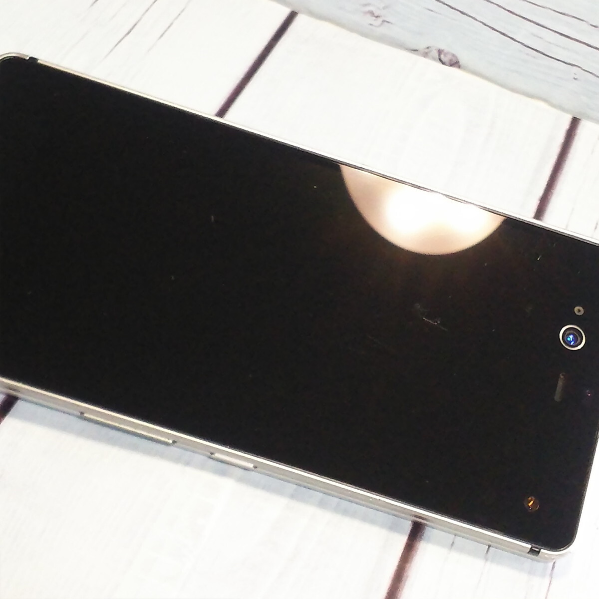 docomo FUJITSU Arrows NX F-01J ホワイト 本体 白ロム SIMロック解除済み SIMフリー C800361_画像3