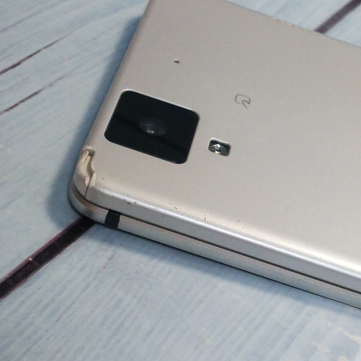 docomo FUJITSU Arrows NX F-01J ホワイト 本体 白ロム SIMロック解除済み SIMフリー C800361_画像6