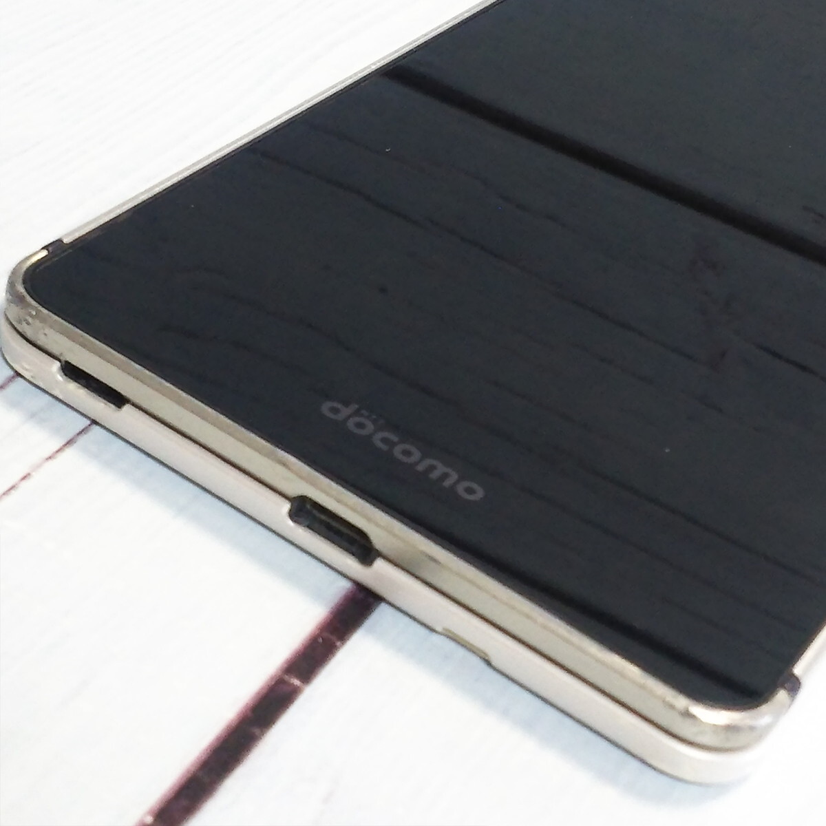 docomo FUJITSU Arrows NX F-01J ホワイト 本体 白ロム SIMロック解除済み SIMフリー C800361_画像9